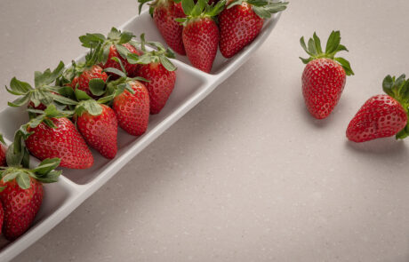 metis® Brown Fleck with Strawberries
